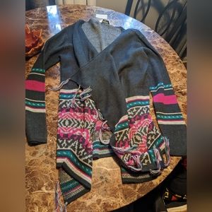 Gray pattern cardigan size large